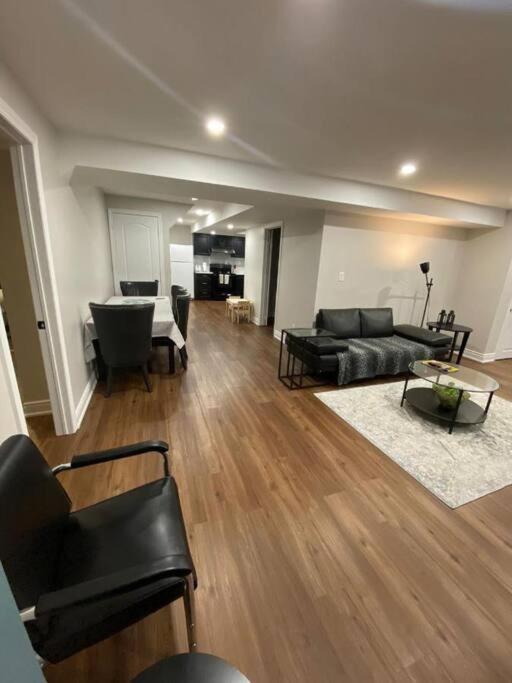Spacious Basement Mississauga Eksteriør bilde